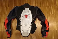 Dainese Impact Jacket Race 2 Größe L Sehr wenig benutzte Protecto