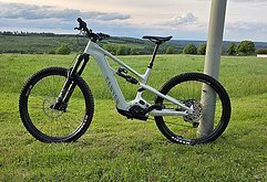 Canyon Strive ON CFR / 1 Jahr alt / 300km / Größe M