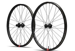 Reserve 31|DH i9 Hydra MX Carbon Laufradsatz Downhill LRS Reserve Santa Cruz