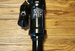 Marzocchi NEUER Bomber Air Evol LV, Sweep-Adjust 210x55