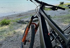 Pivot Cycles Shuttle