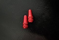 Ohne Marke 2x Ventilkappen SV rot (1 Paar) NEU