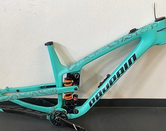 Foto von Propain Tyee CF 29 Frame Badmint Größe L mit viel Zubehör