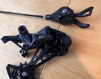 Foto von Shimano SLX Schaltwerk und Trigger 12fach