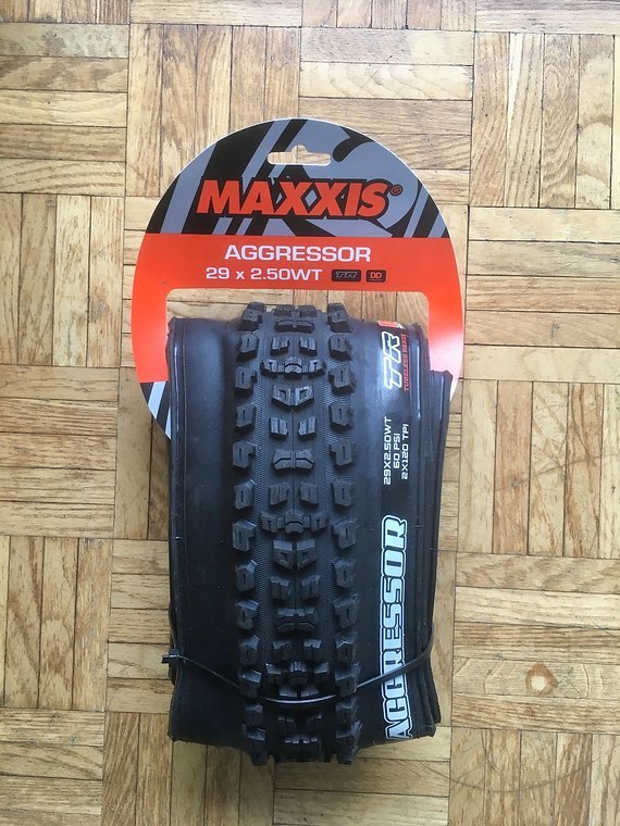 motorcycle tubeless tyre